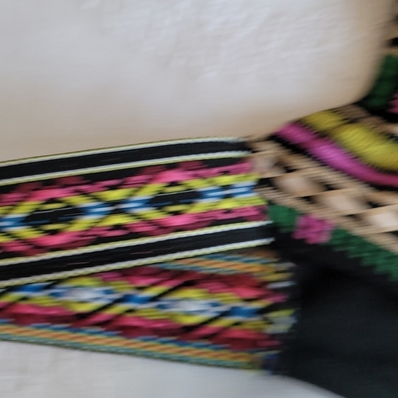 Body Central Aztec Design Crop Workout Top Size Small - Picture 5 of 5